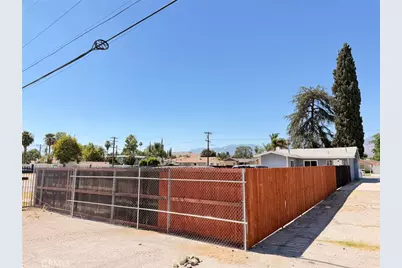 215 W 23rd, San Bernardino, CA 92405 - Photo 24