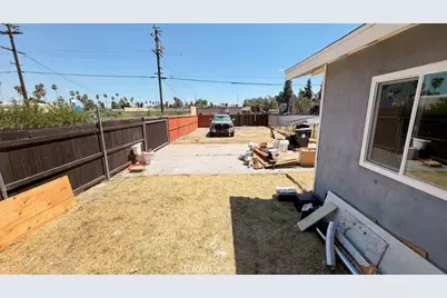 215 W 23rd, San Bernardino, CA 92405 - Photo 26