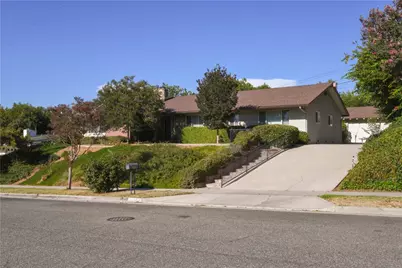 5306 Bardwell, Riverside, CA 92506 - Photo 2