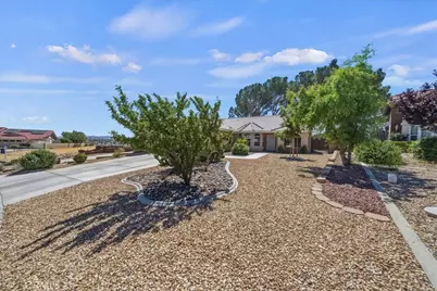 18015 Wildwood, Victorville, CA 92395 - Photo 12