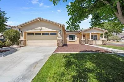1929 Brilliance, San Jacinto, CA 92582 - Photo 2