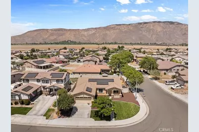 1929 Brilliance, San Jacinto, CA 92582 - Photo 32