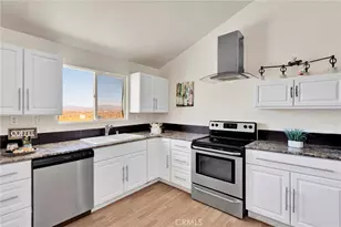 32480 Wren, Lucerne Valley, CA 92356 - Photo 14
