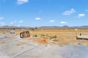32480 Wren, Lucerne Valley, CA 92356 - Photo 34