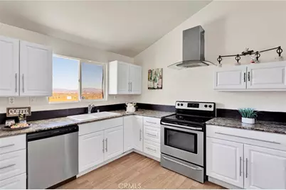 32480 Wren, Lucerne Valley, CA 92356 - Photo 8