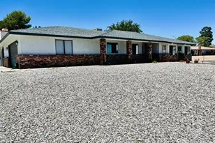 17260 Forest Hills, Victorville, CA 92395 - Photo 2
