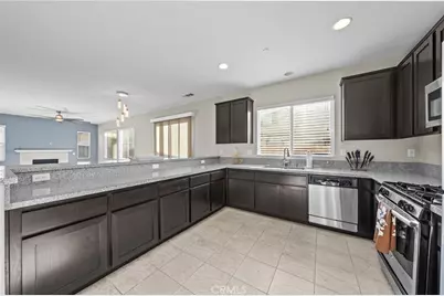 6958 Stanza Court, Fontana, CA 92336 - Photo 8