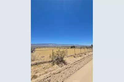 37915 Rabbit Springs, Lucerne Valley, CA 92356 - Photo 4