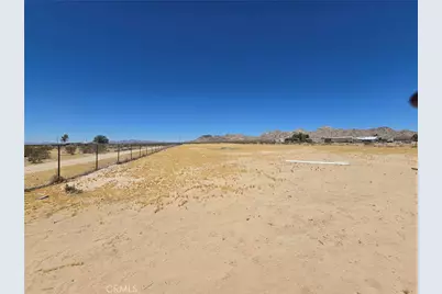 37915 Rabbit Springs, Lucerne Valley, CA 92356 - Photo 6