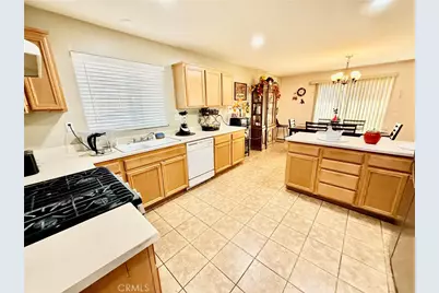 3040 Avishan, Perris, CA 92571 - Photo 14
