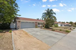 8715 Sandhill Dr, Riverside, CA 92508 - Photo 2