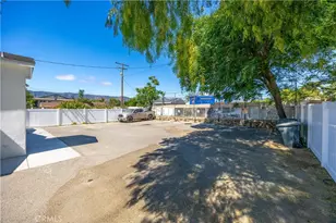 111 S South Lindsay St, Lake Elsinore, CA 92530 - Photo 10