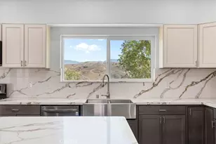 7108 Luane Trail, Colton, CA 92324 - Photo 12