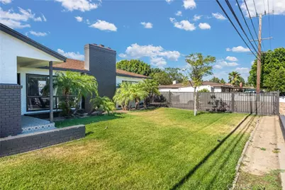 17912 Merrill, Fontana, CA 92335 - Photo 6