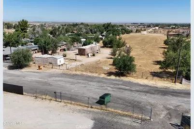 9157 E Avenue S-10, Littlerock, CA 93543 - Photo 2