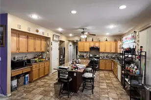 6356 Katrina Pl, Palmdale, CA 93552 - Photo 10