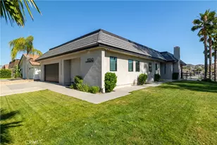 30240 Longhorn, Canyon Lake, CA 92587 - Photo 2