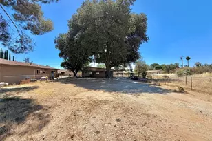 925 Chestnut Ave, Beaumont, CA 92223 - Photo 2