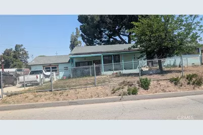 32260 Avenue E, Yucaipa, CA 92399 - Photo 2