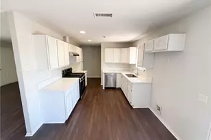 215 Laurel, Hemet, CA 92544 - Photo 2