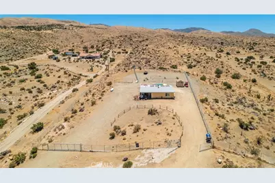 25333 Valley View, Apple Valley, CA 92308 - Photo 2