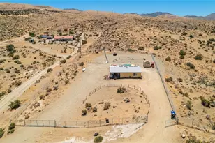 25333 Valley View, Apple Valley, CA 92308 - Photo 2