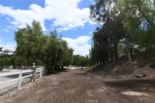 17371 Mockingbird Canyon, Riverside, CA 92504 - Photo 24