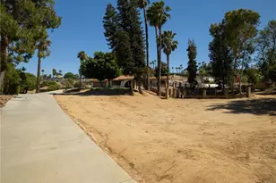 15510 Surrey Ct, Riverside, CA 92506 - Photo 40