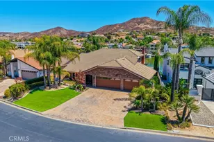 30374 Point Marina Dr, Canyon Lake, CA 92587 - Photo 8