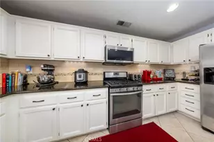 3370 Freeport, Corona, CA 92881 - Photo 10