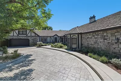 2445 Rolling Ridge Road, Riverside, CA 92506 - Photo 16