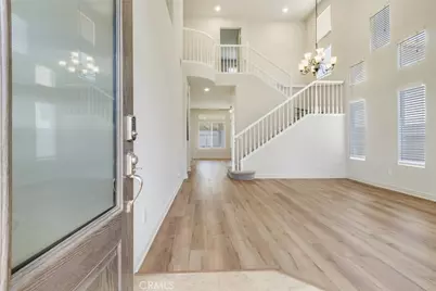 39543 Bainbridge Circle, Murrieta, CA 92563 - Photo 4