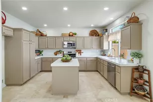 39543 Bainbridge Cir, Murrieta, CA 92563 - Photo 14