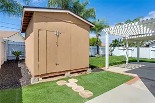 39543 Bainbridge Cir, Murrieta, CA 92563 - Photo 22