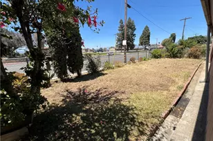10001 Vine St, Bloomington, CA 92316 - Photo 36