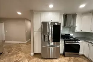 8906 Lime Ct, Fontana, CA 92335 - Photo 10