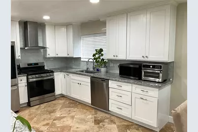 8906 Lime Court, Fontana, CA 92335 - Photo 14