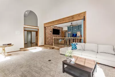 13515 Oak Mountain, Yucaipa, CA 92399 - Photo 10