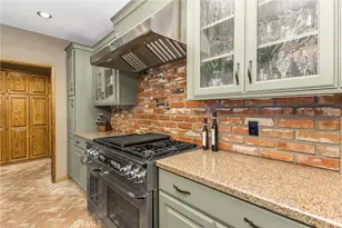 13515 Oak Mountain, Yucaipa, CA 92399 - Photo 24