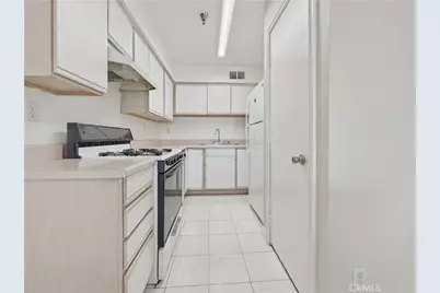 10282 Tujunga Canyon Boulevard #201, Tujunga, CA 91042 - Photo 6