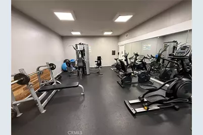 576 N Bellflower, Long Beach, CA 90814 - Photo 32