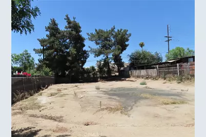 925 Navajo Road, Perris, CA 92570 - Photo 10