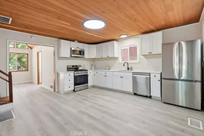 23388 Knapps Cutoff, Crestline, CA 92325 - Photo 4