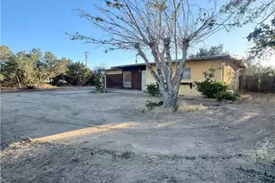 15872 Muscatel, Hesperia, CA 92345 - Photo 2