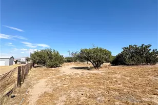 15872 Muscatel, Hesperia, CA 92345 - Photo 34