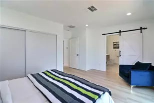 2015 W 42nd Pl, Los Angeles, CA 90062 - Photo 14