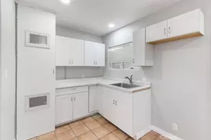 146 W 81st, Los Angeles, CA 90003 - Photo 12