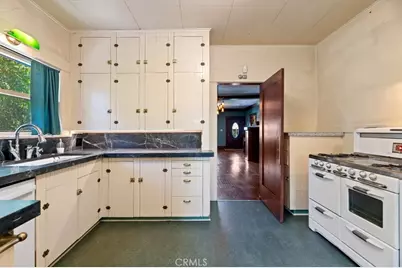 165 E Columbia Avenue, Pomona, CA 91767 - Photo 16