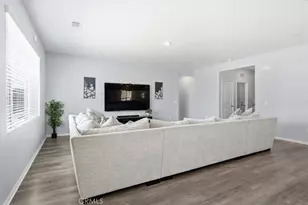 15727 Akron, Victorville, CA 92394 - Photo 14