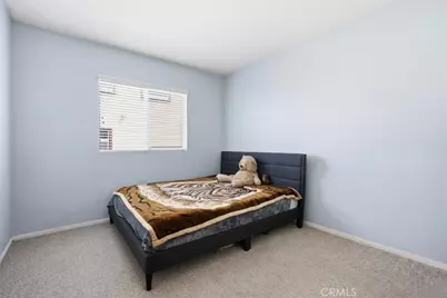 15727 Akron, Victorville, CA 92394 - Photo 36